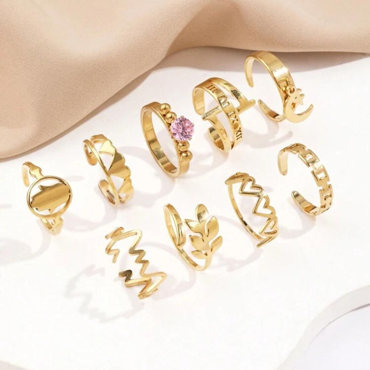 Anillos Variados de Acero Inoxidable Dorados Ajustables (Precio por Unidad)