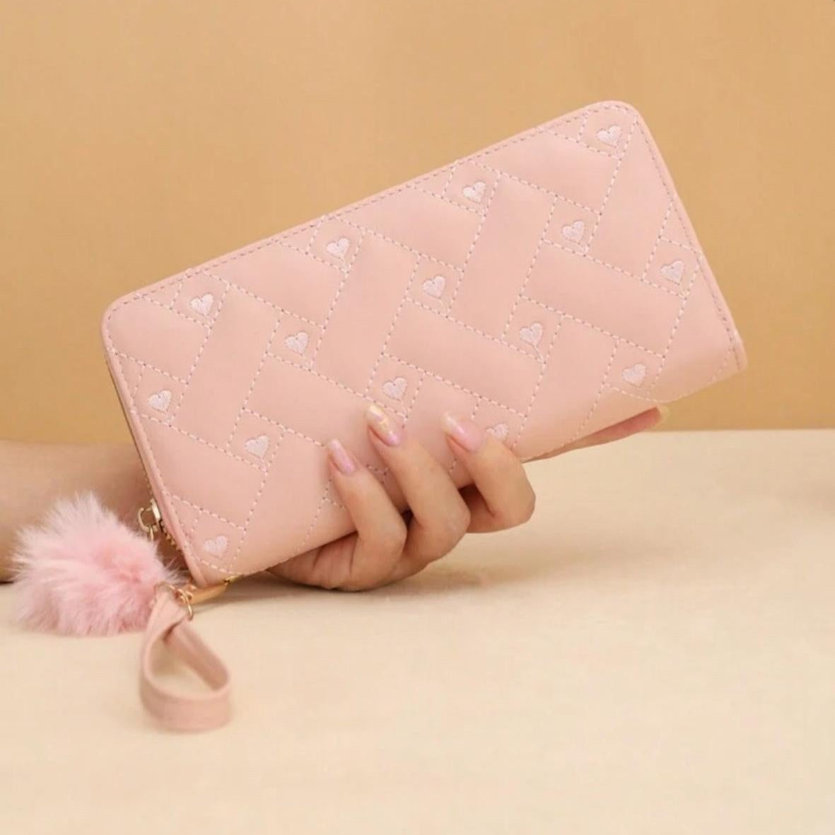 Billetera Monedero Rosa con Corazones Tejidos