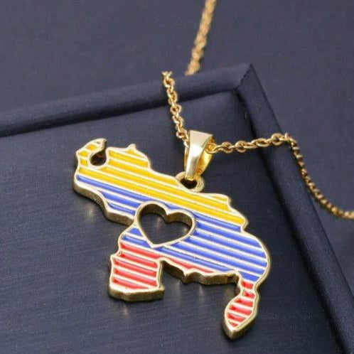 Collar Mapa de Venezuela con Corazón
