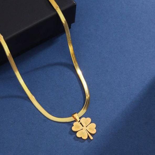 Collar con Trébol de 4 Hojas