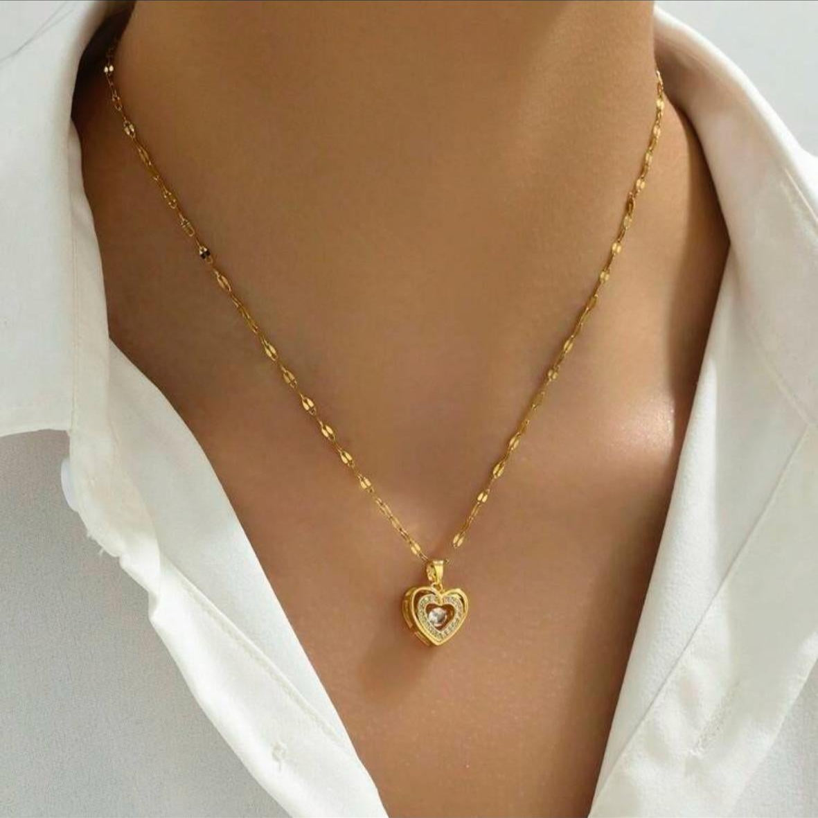 Collar de Corazón con Diamante Central