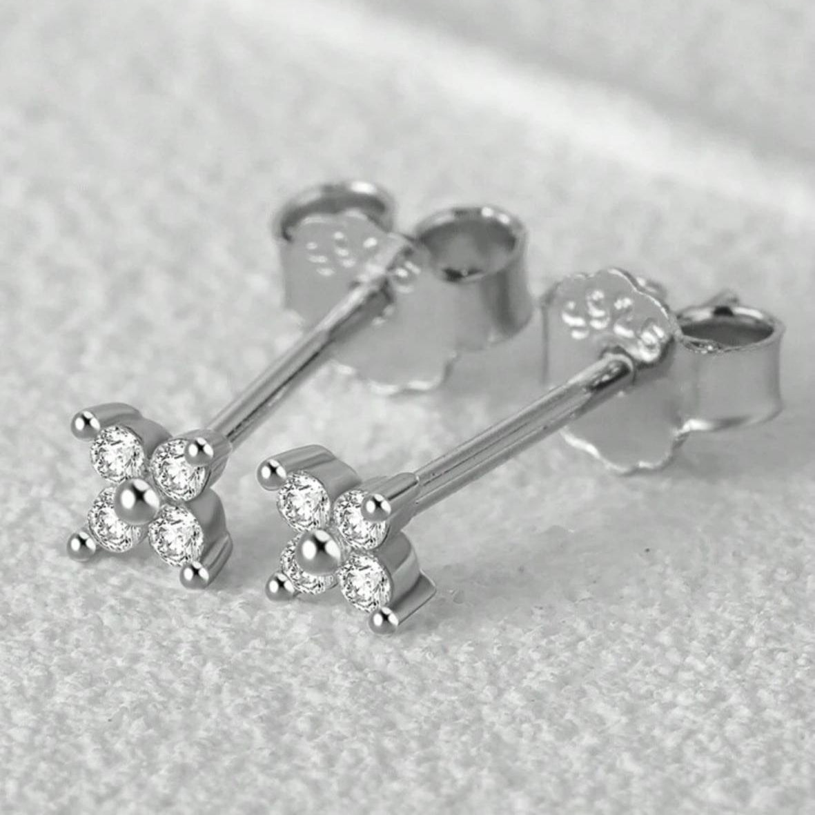 Zarcillos Pequeños Flor Plata 925 Plateados