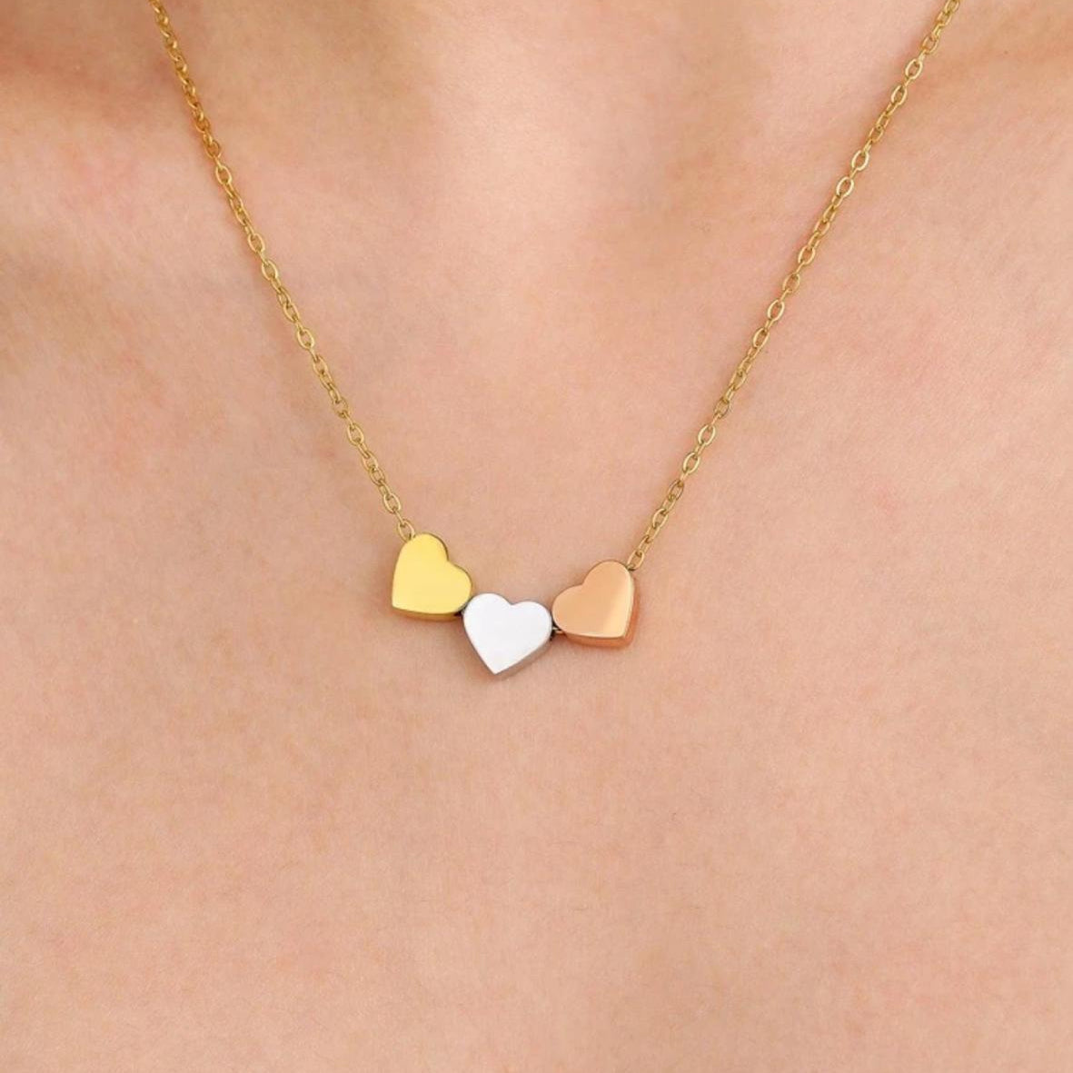 Collar Trío de Corazones (Gold, Plate y Gold Rosé)