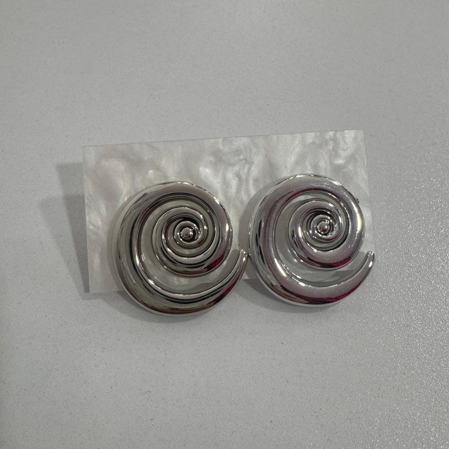 Zarcillos Espiral Plateados