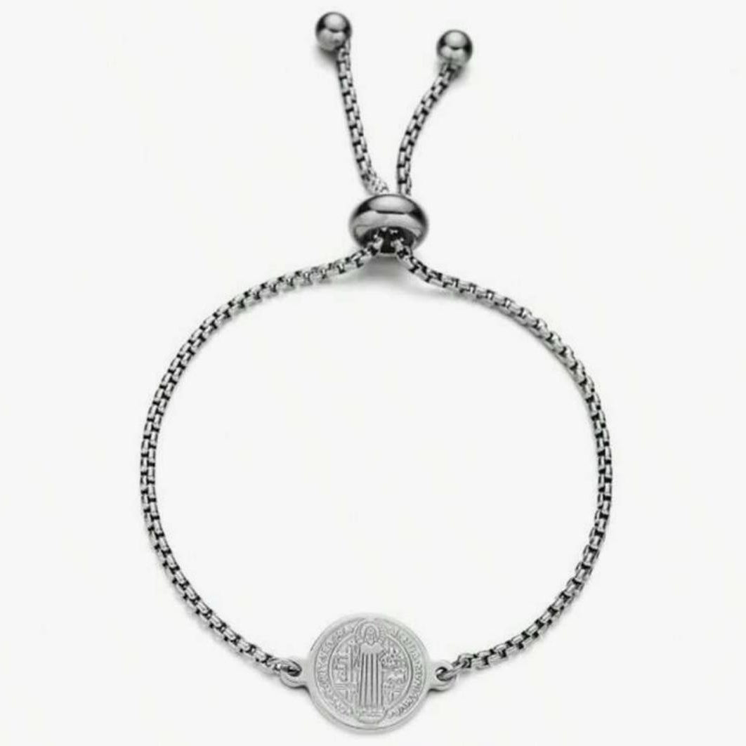 Pulsera Ajustable con Dije de San Benito Plateada
