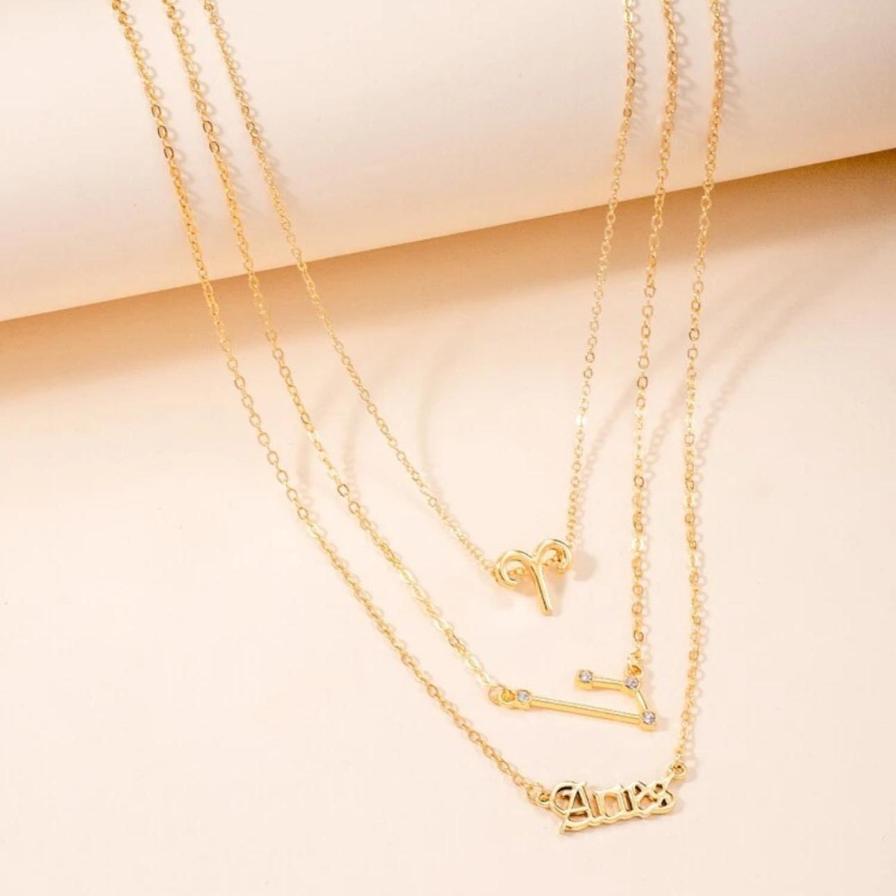 Tres Collares con Signo Zodiacal (Constelación, Símbolo y Escrito)