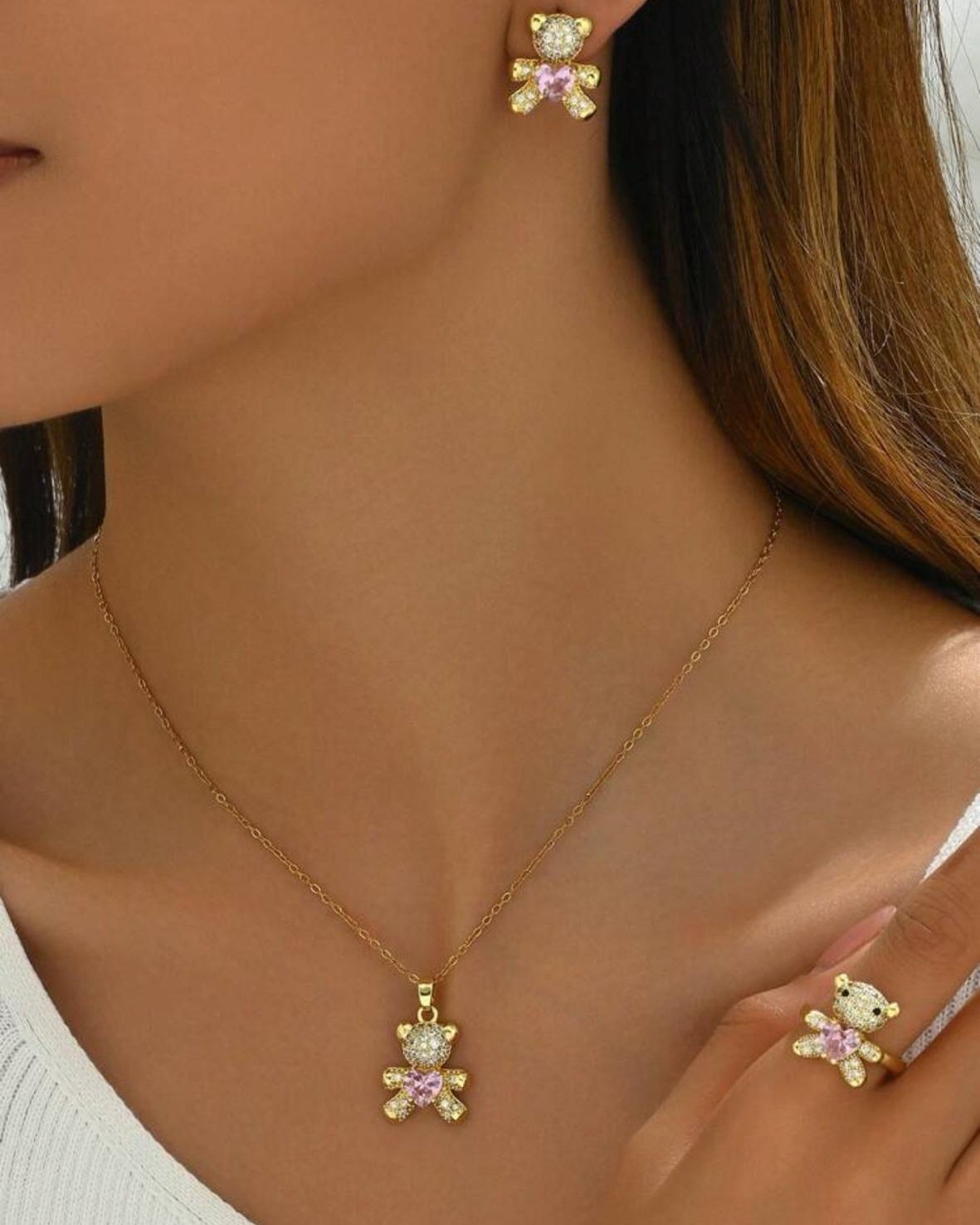 Set De Collar, Zarcillos Y Anillo De Ositos Con Diamantes y Corazón Rosa