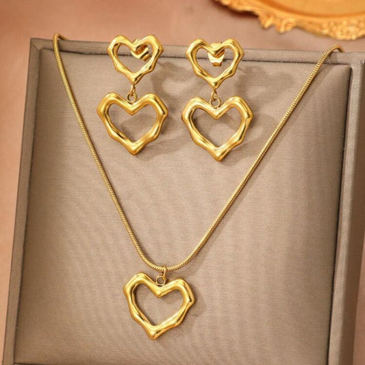 Set De Collar Y Zarcillos Con Corazones Colgantes