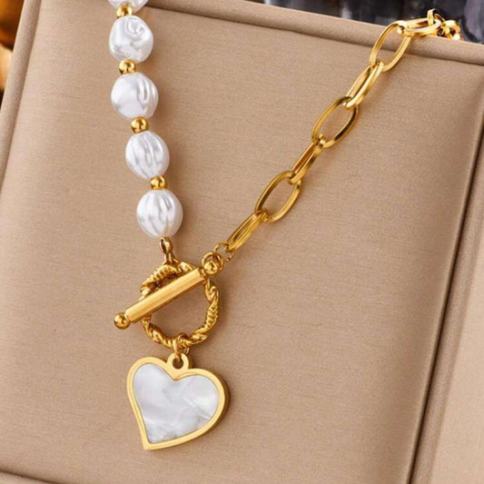 Collar Con Perlas y Corazón Nacarado