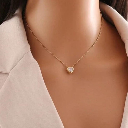 Collar con Corazón Brillante