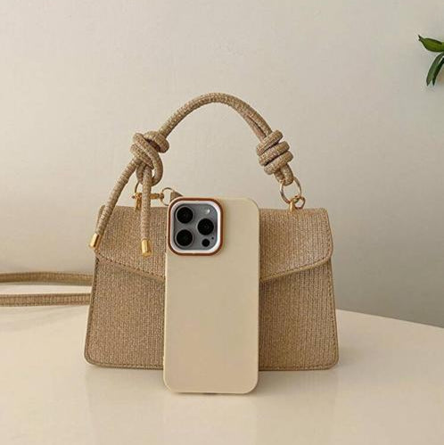 Cartera Brillante Color Dorado Con Nudos