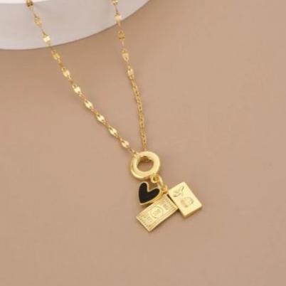 Collar Con Colgante De Corazón Negro, Dolar Y Pasaporte