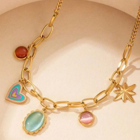 Collar Shine Bright con Dijes de Corazón, Estrellas y Ojos de Gato