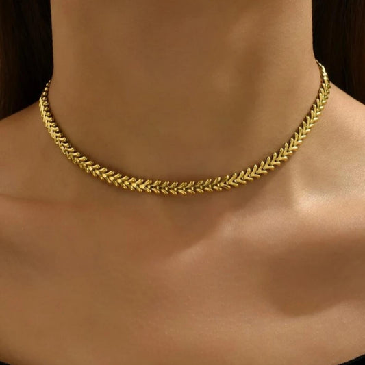 Collar Tipo Gargantilla Brote de Corazones