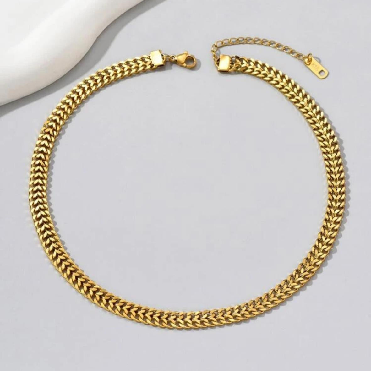 Collar Tipo Gargantilla Brotes Entrelazados