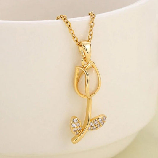 Collar con Dije de Tulipán