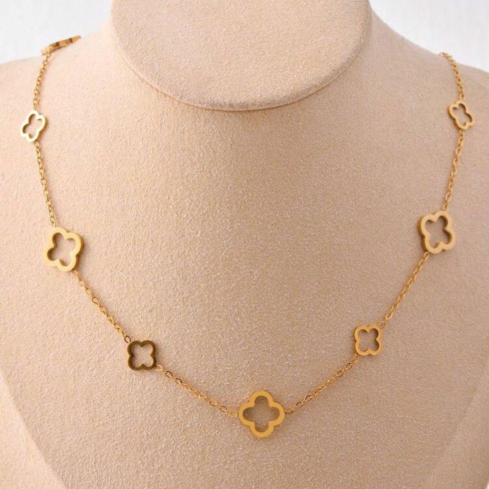 Collar con Muchos Tréboles de 4 Hojas