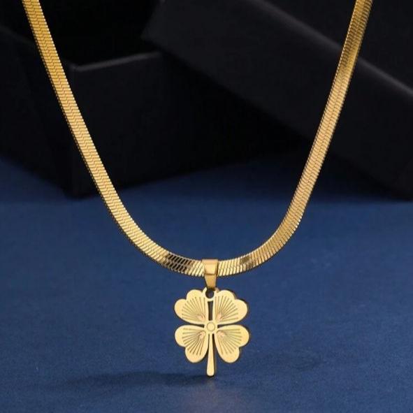 Collar con Trébol de 4 Hojas
