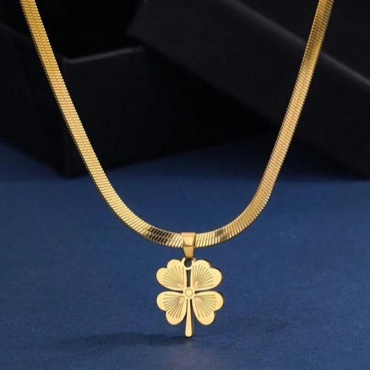 Collar con Trébol de 4 Hojas