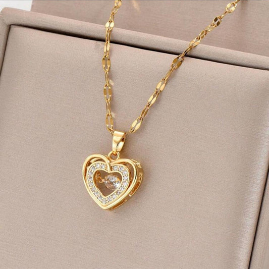 Collar de Corazón con Diamante Central