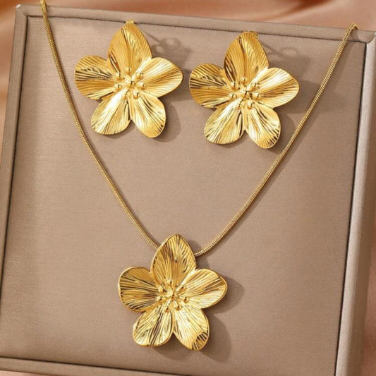 Set de Collar y Zarcillos de Flores