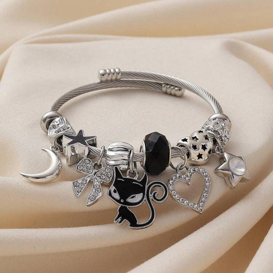 Pulsera Con Dijes / Charms de Gato, Luna, Estrellas, Corazones, Flores y Lazo…