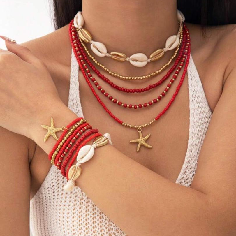 Set De Collares Y Pulseras Con Estrellas Y Caracoles Rojo (Hecho A Mano)