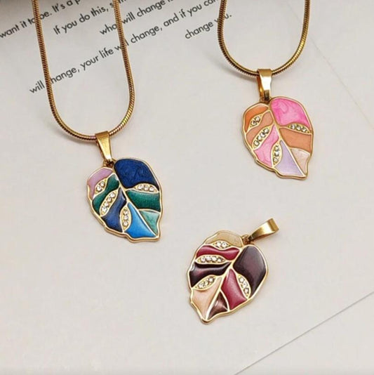Collar de Hoja con Esmalte Multicolores