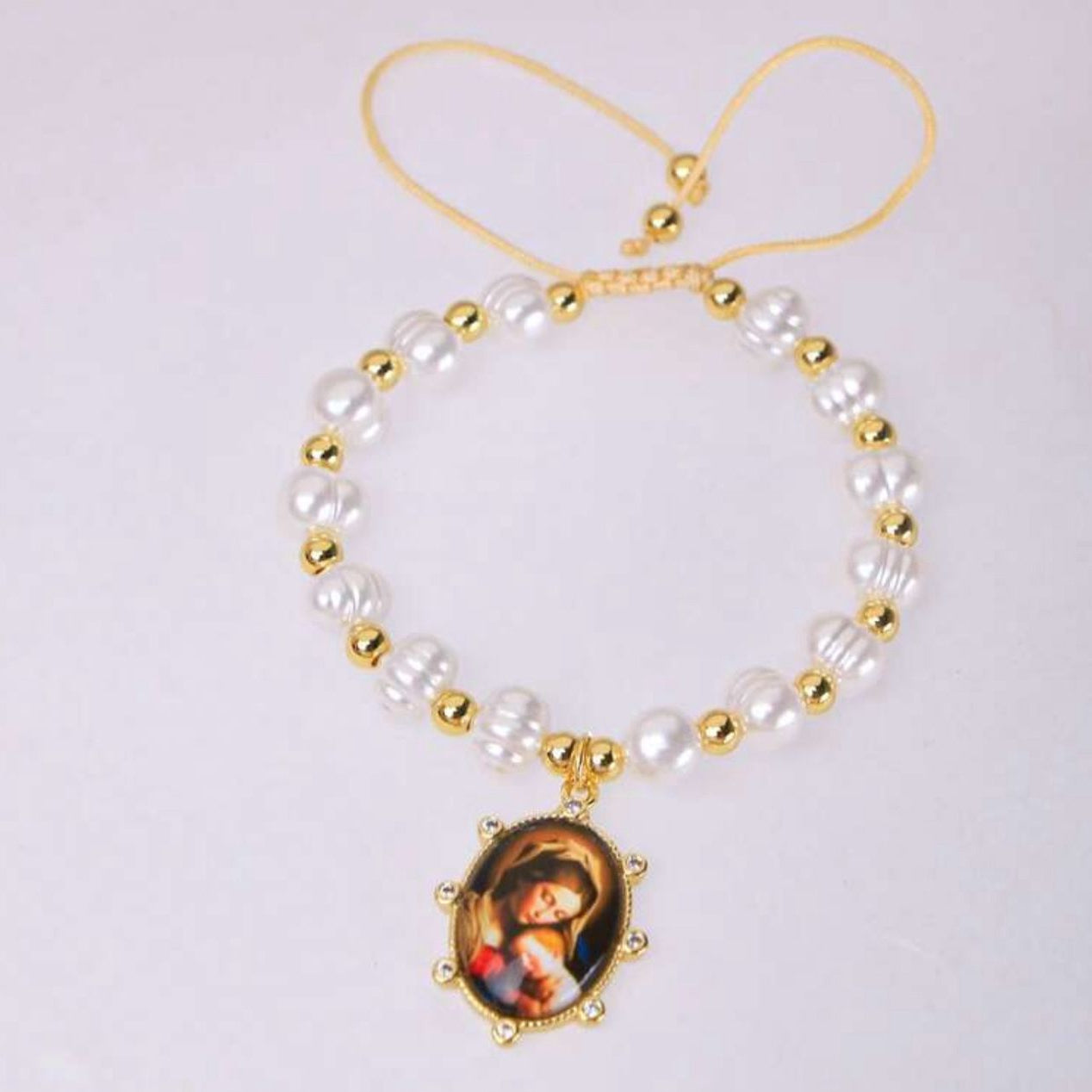 Pulsera con Cuentas y Dije de Sagrado Corazón de María