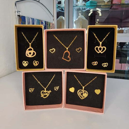 Set De Collar Y Zarcillos de Corazones (Varios Modelos Disponibles)