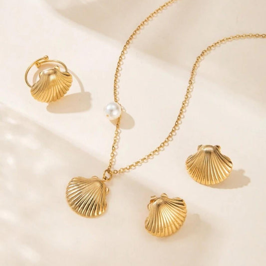 Set de Collar, Zarcillos y Anillo de Concha de Mar