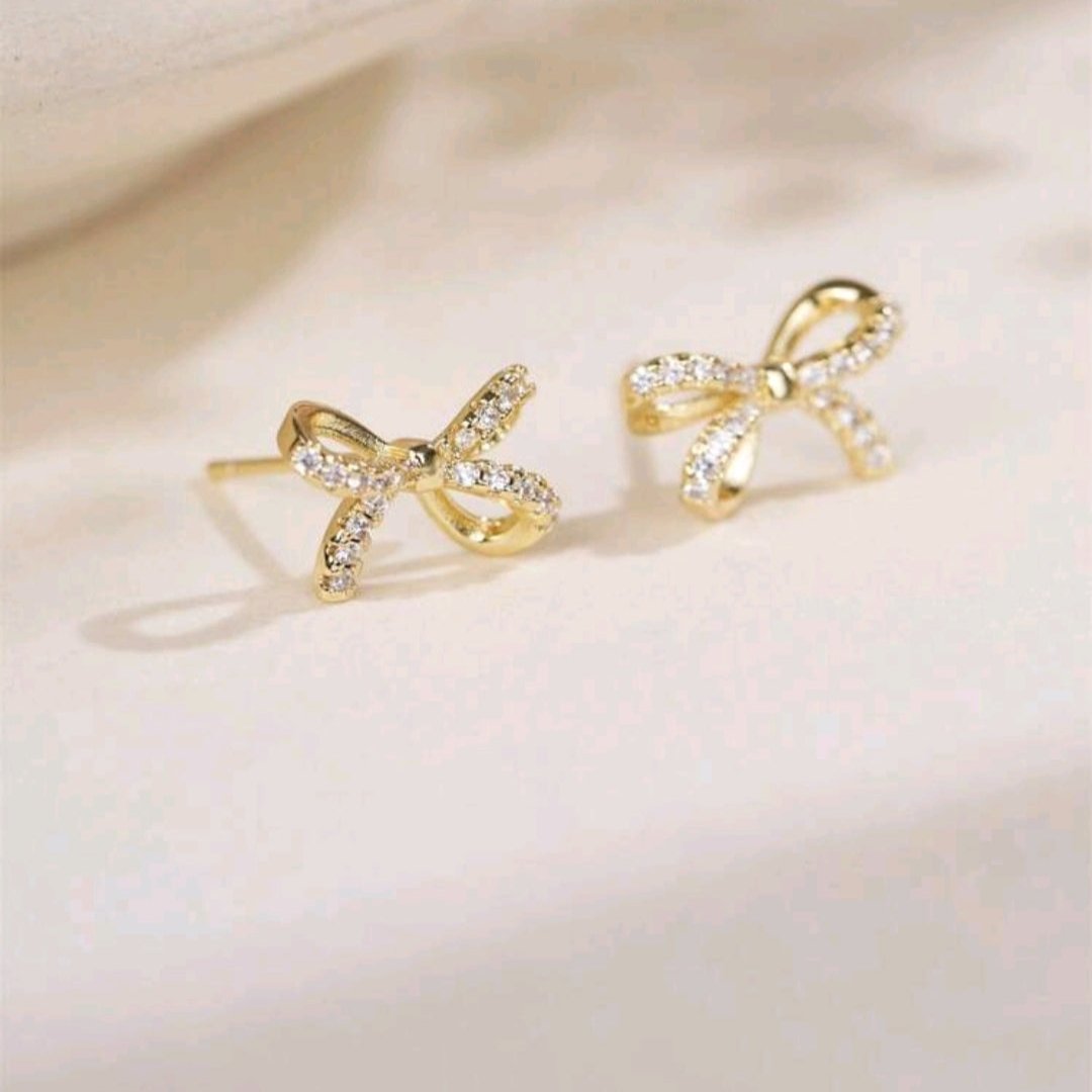 Pendientes De Lazo Con Zirconias