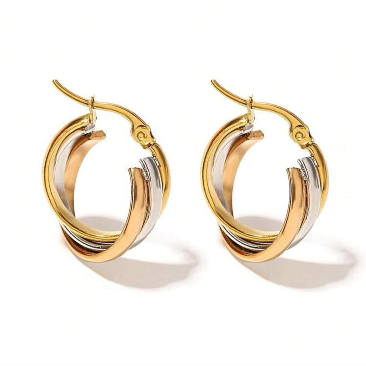 Pendientes de Aros Entrelazados con Triple Color (Oro, Plata y Gold Rosé)