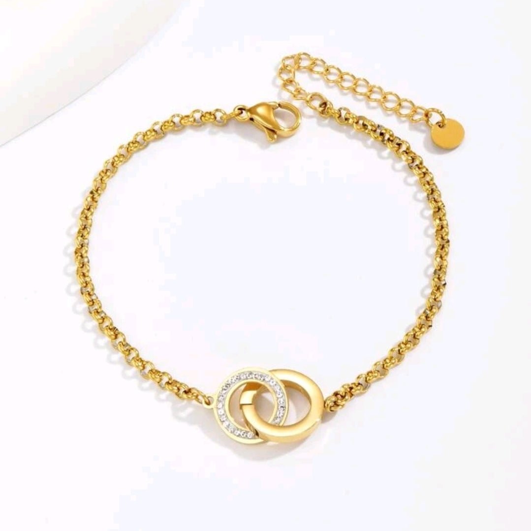 Pulsera De Círculos Entrelazados Y Toque De Diamantes