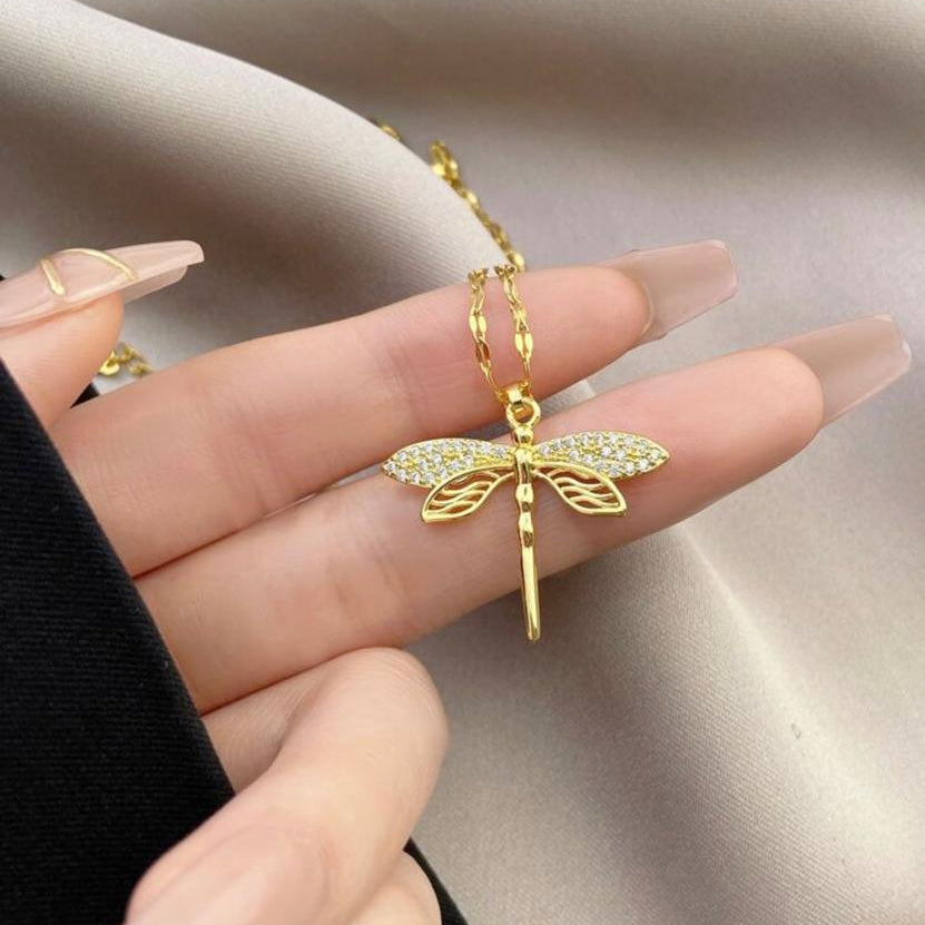 Collar de Libélula y Circonitas