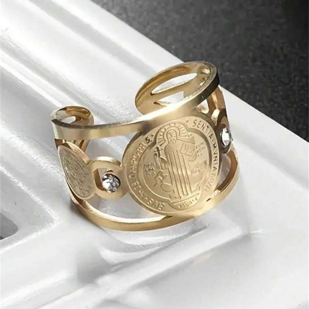 Anillo Ajustable de San Benito Dorado
