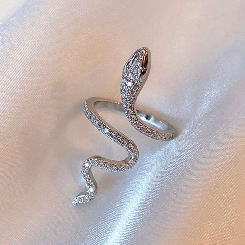 Anillo de Serpiente con Diamantes Plateado