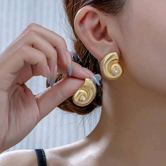 Zarcillos En Forma De Caracol Con Perla En Centro